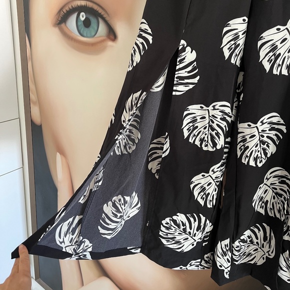 New wide leg front slit pants and crop top Set - Picture 6 of 6